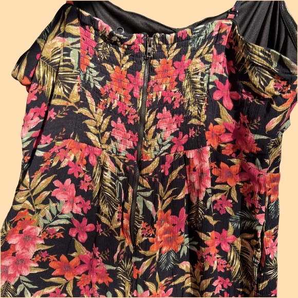 DEX WOMENS FLORAL JUMPSUIT - Picture 4 of 5